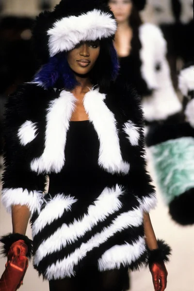 Look 3